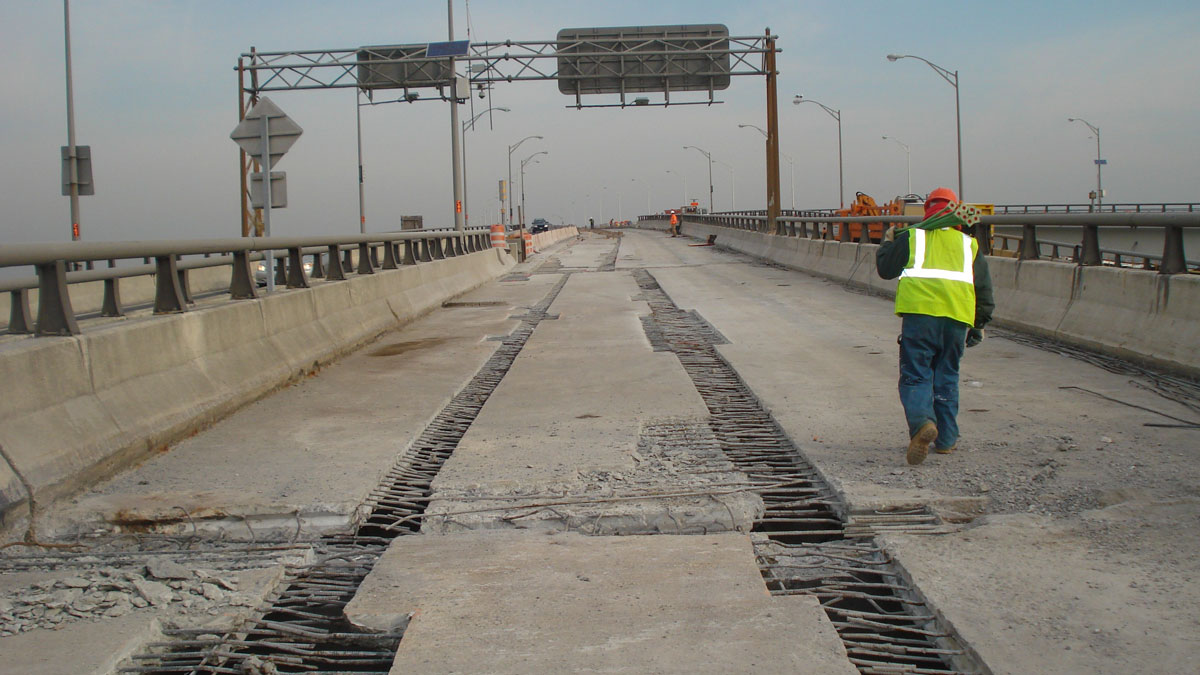 Cross Bay Bridge Closure Pours Reconstruction